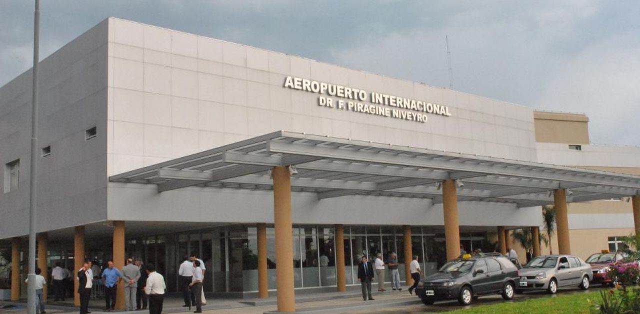 Doctor Fernando Piragine Niveyro Airport